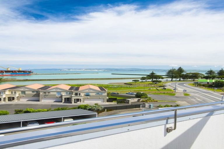 Photo of property in Bay View, 20/90 Customhouse Street, Gisborne, 4010