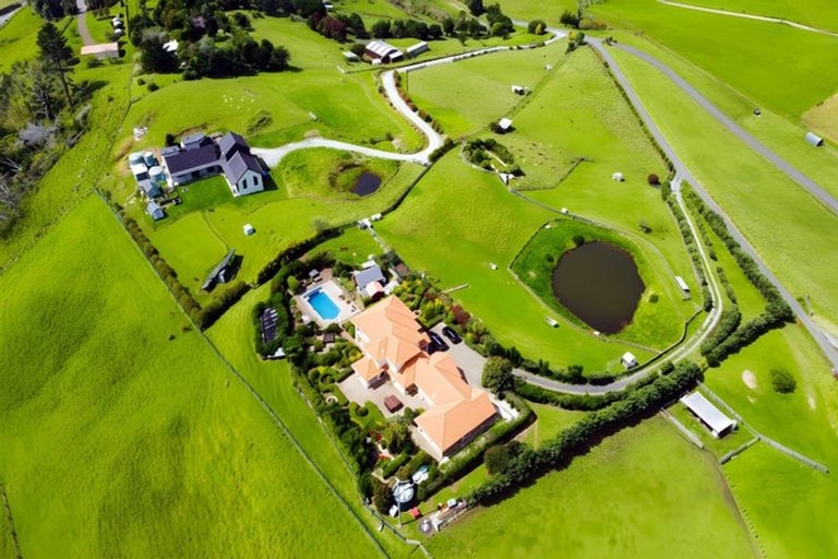 Photo of property in 2217b South Head Road, South Head, Helensville, 0874