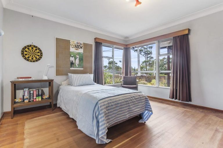 Photo of property in 26 Tamaki Bay Drive, Pakuranga, Auckland, 2010