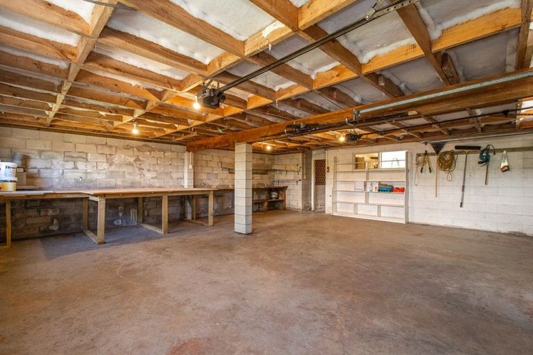 Photo of property in 30 Mountain Road, Western Heights, Rotorua, 3015