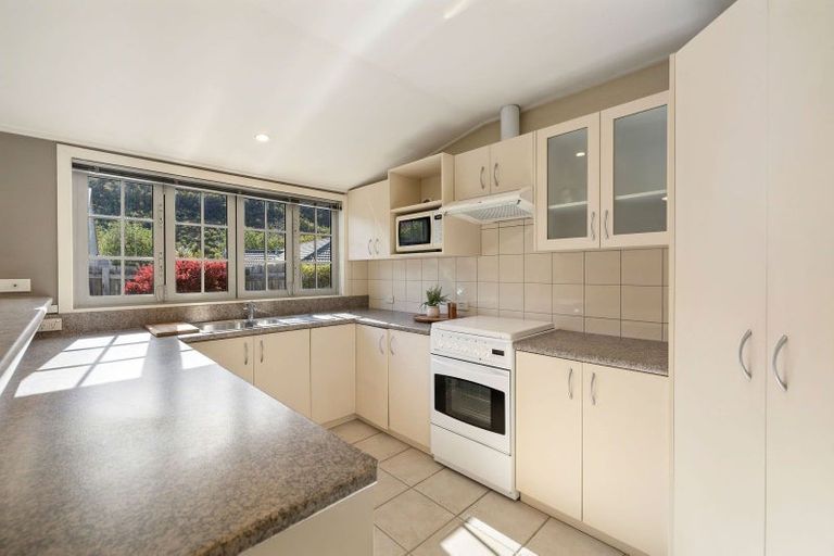 Photo of property in 9 Innes Place, Arrowtown, 9302