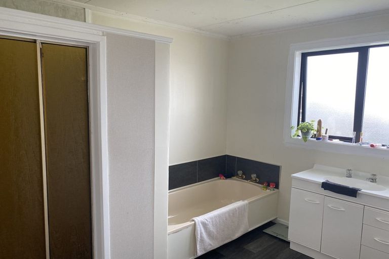 Photo of property in 5 Willis Street, Grasmere, Invercargill, 9810