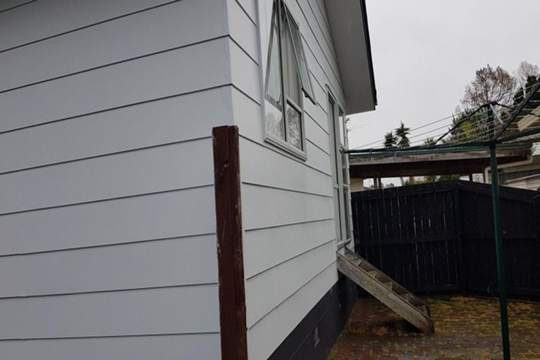 Photo of property in 5 Tangelo Place, Bucklands Beach, Auckland, 2012