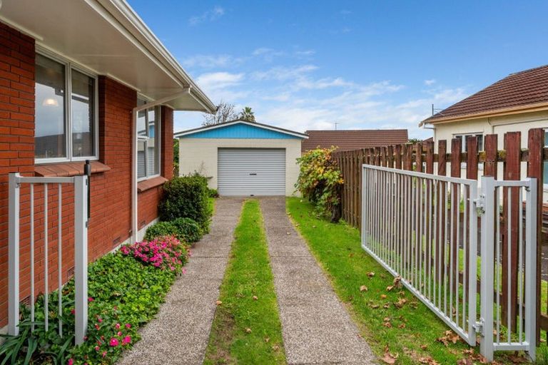Photo of property in 61 Queen Street, Te Puke, 3119