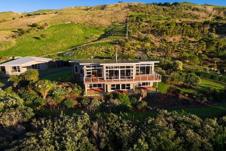 Photo of property in 30 Sirrah Street, Okitu, Gisborne, 4010