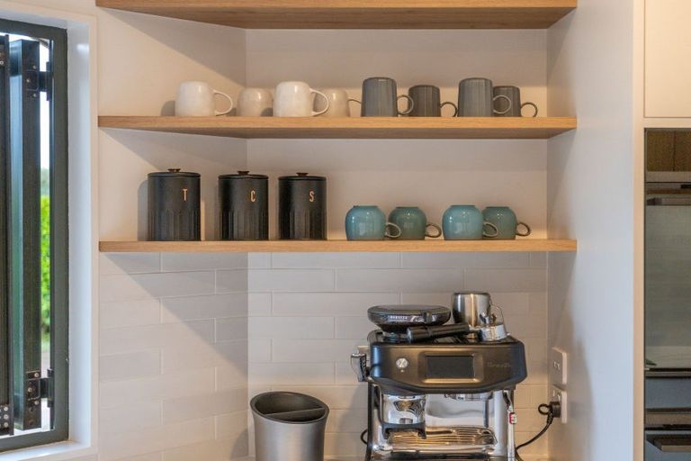 Photo of property in 38 Rototuna Road, Flagstaff, Hamilton, 3210