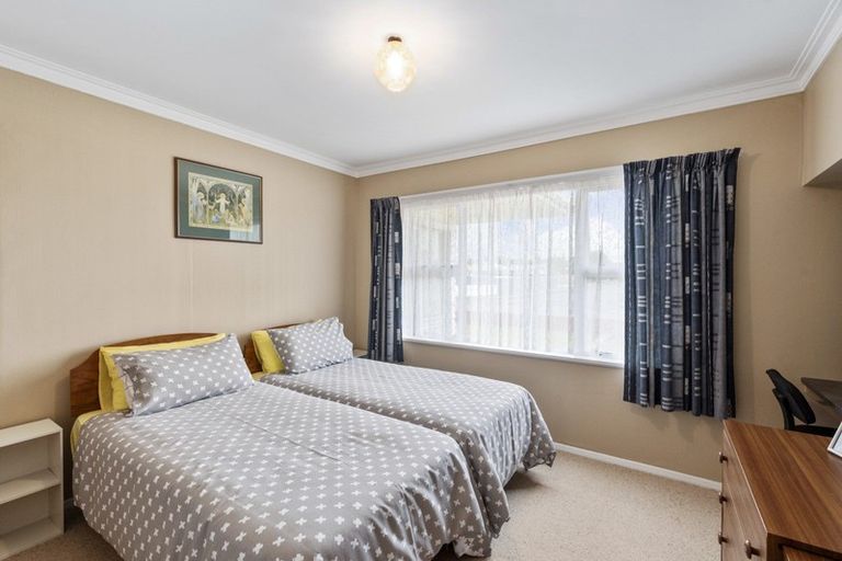 Photo of property in 17 Meadowvale Drive, Levin, 5510