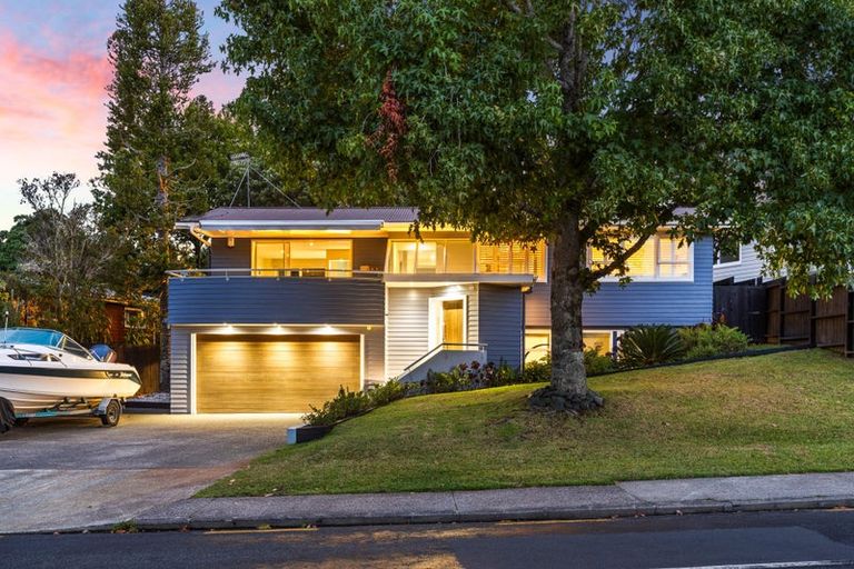 Photo of property in 51 Mcdowell Crescent, Hillcrest, Auckland, 0627