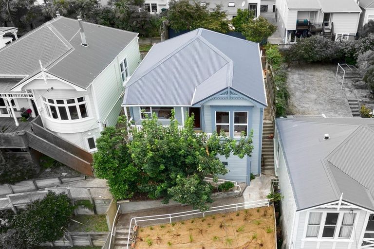 Photo of property in 19 Emerson Street, Berhampore, Wellington, 6023