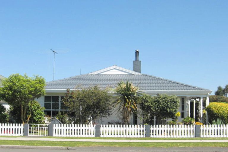 Photo of property in 660 Aberdeen Road, Te Hapara, Gisborne, 4010