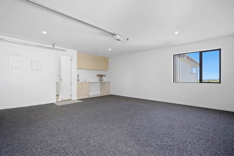 Photo of property in 57 Matangi View Drive, Orewa, 0931