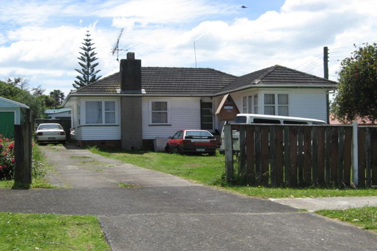 Photo of property in 15 Putini Road, Mangere Bridge, Auckland, 2022