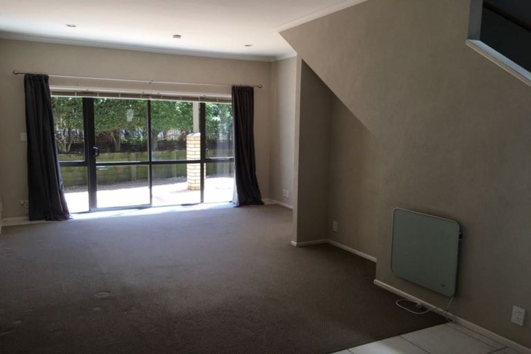 Photo of property in 20 Skip Lane, East Tamaki, Auckland, 2013