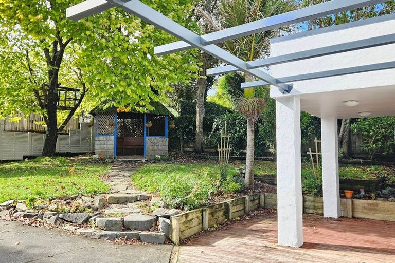 Photo of property in 2/20 Coroglen Avenue, Birkenhead, Auckland, 0626