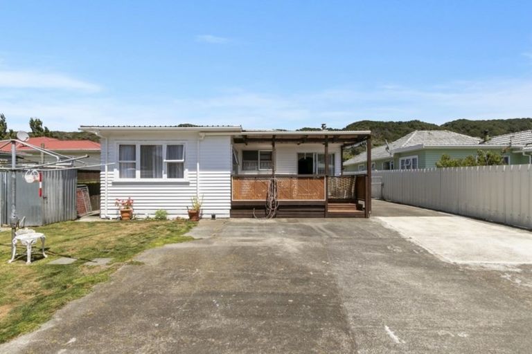 Photo of property in 58 Totara Street, Wainuiomata, Lower Hutt, 5014