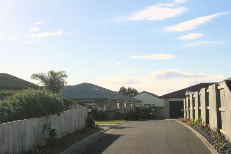 Photo of property in 10 Karia Grove, Papamoa Beach, Papamoa, 3118