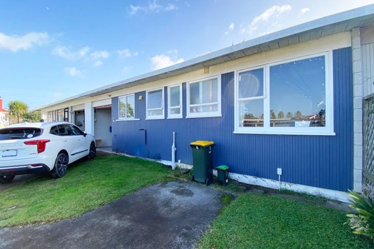 Photo of property in 2/57 Cardiff Road, Pakuranga, Auckland, 2010