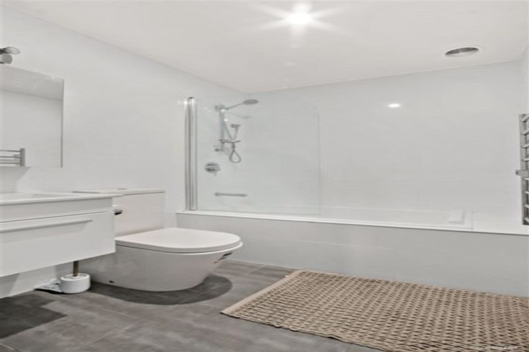 Photo of property in 3 Kanona Way, Albany Heights, Auckland, 0632