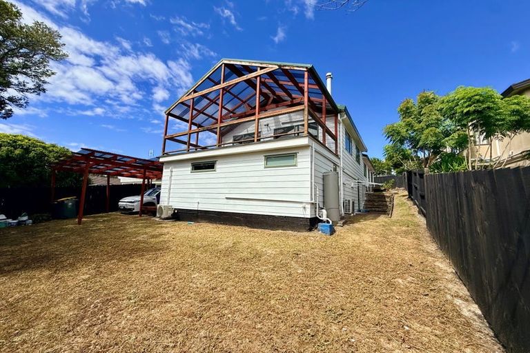 Photo of property in 81a Golf Road, New Lynn, Auckland, 0600