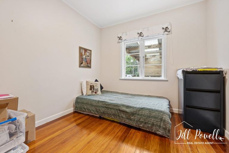 Photo of property in 13 View Street, Maungaturoto, 0520