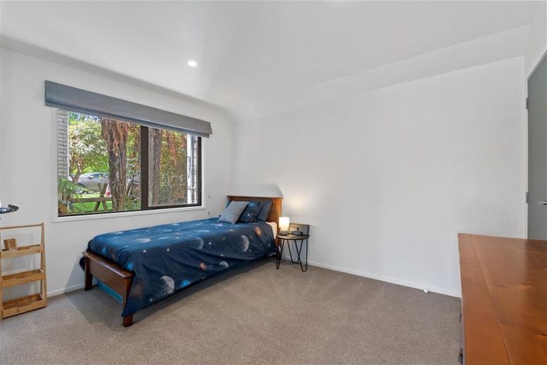 Photo of property in 12 Waitawa Place, Lynmore, Rotorua, 3010