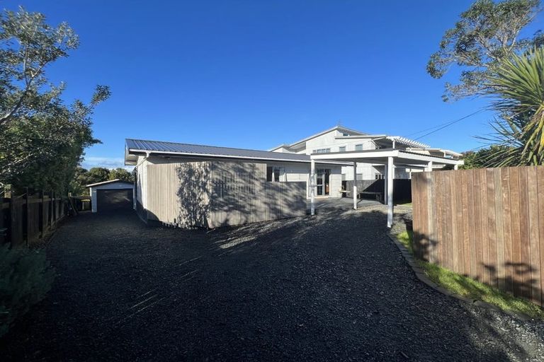 Photo of property in 1373 Whangaparaoa Road, Army Bay, Whangaparaoa, 0930