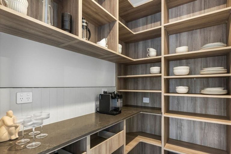 Photo of property in 27 Ockhams Street, Karaka, 2113