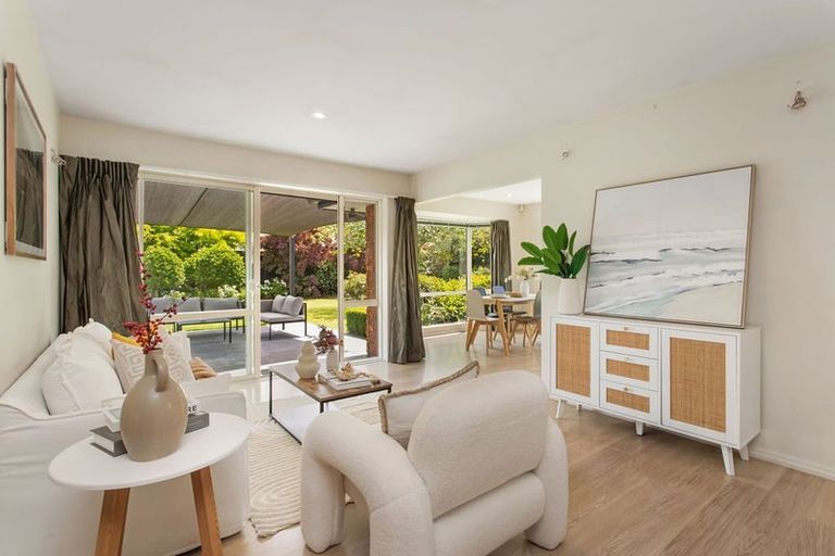 Photo of property in 317 Gardiners Road, Harewood, Christchurch, 8051