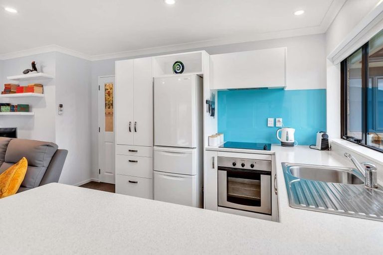 Photo of property in 12a Sussex Street, Levin, 5510