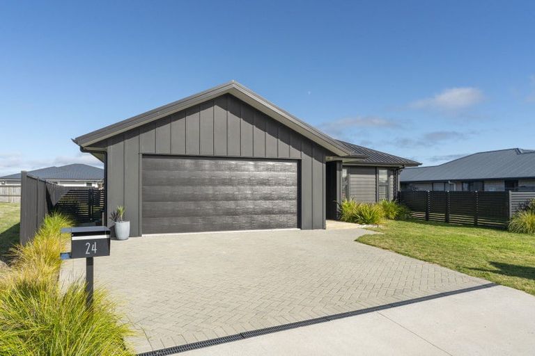 Photo of property in 24 Maunganamu Drive, Wharewaka, Taupo, 3330