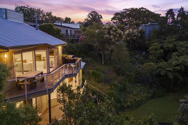 Photo of property in 15 Shortland Street, Lower Vogeltown, New Plymouth, 4310