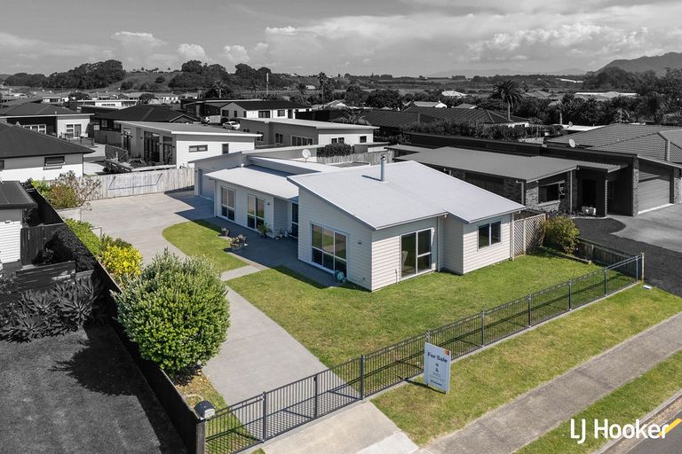 Photo of property in 11 Surfers Avenue, Waihi Beach, 3611