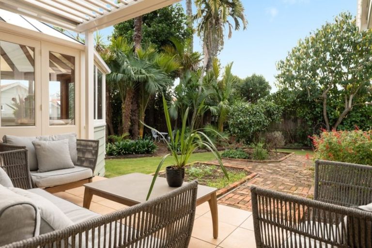 Photo of property in 11 Fifth Avenue, Avenues, Whangarei, 0110