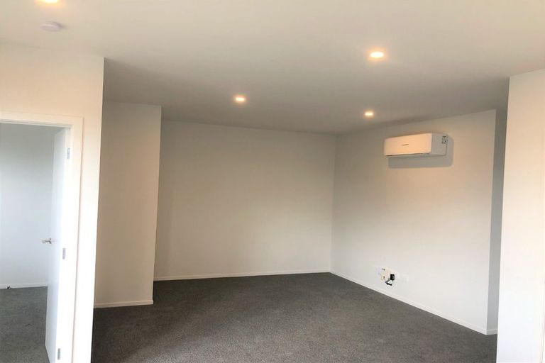 Photo of property in 2/4 Heath Street, Saint Andrews, Hamilton, 3200