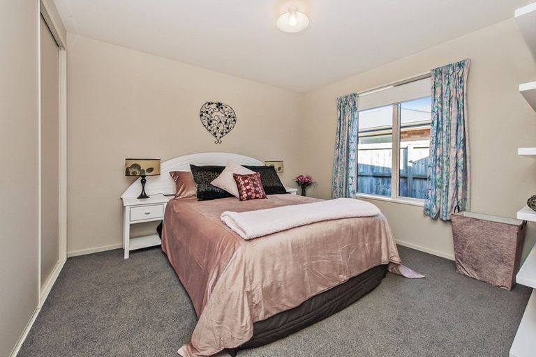 Photo of property in 11 Globe Bay Drive, Templeton, Christchurch, 8042