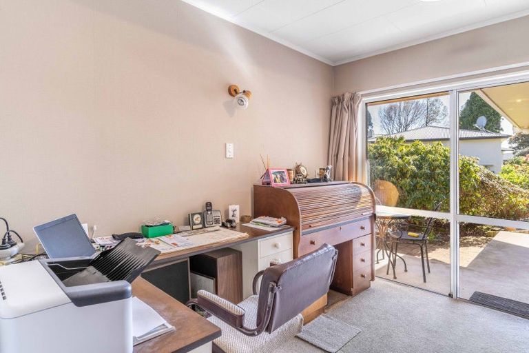 Photo of property in 70 Hillary Street, Winton, 9720