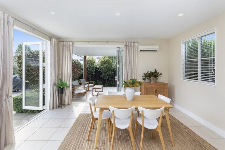 Photo of property in 16 Worsleys Road, Cracroft, Christchurch, 8025