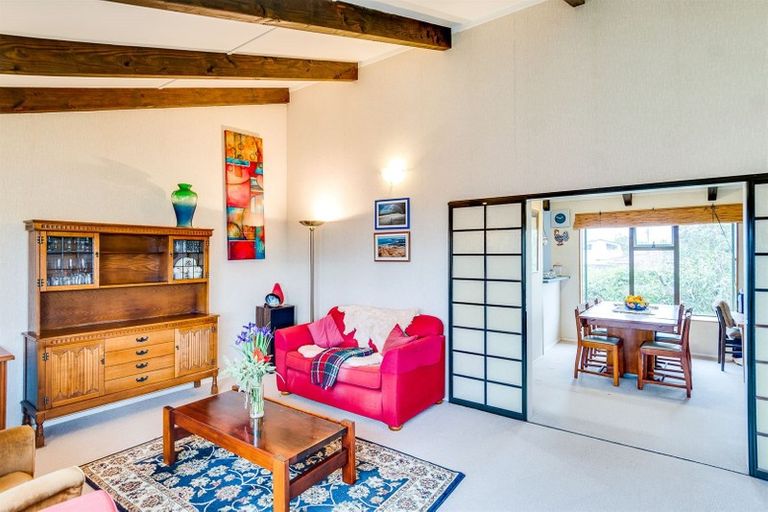 Photo of property in 2/150 Charles Street, Westshore, Napier, 4110