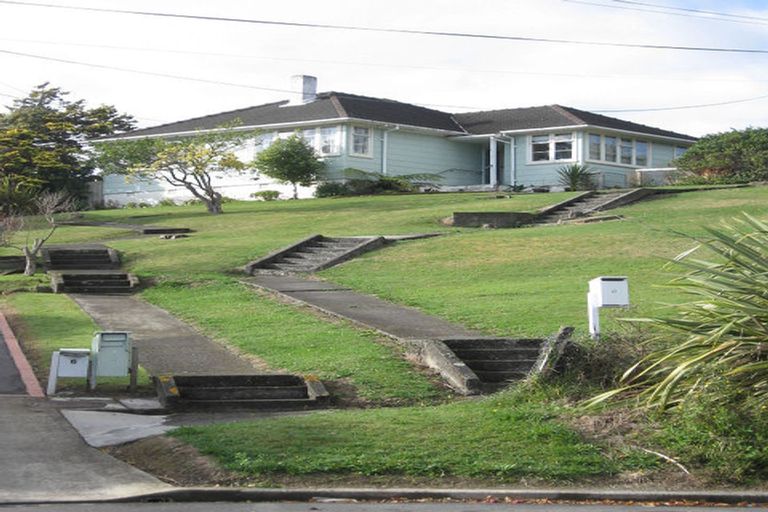 Photo of property in 7 Hill Grove, Naenae, Lower Hutt, 5011