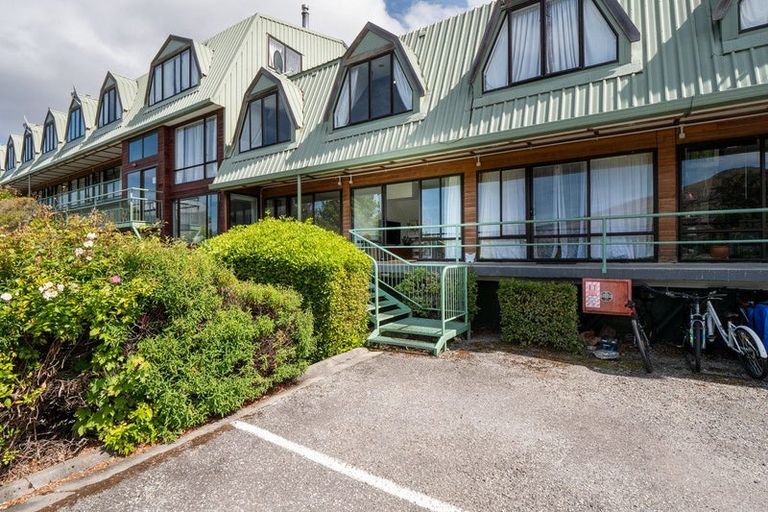 Photo of property in Goldridge Apartments, 9/43 Goldridge Way, Queenstown, 9300
