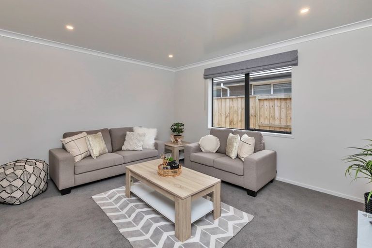 Photo of property in 24 Powhaitere Road, One Tree Point, 0118