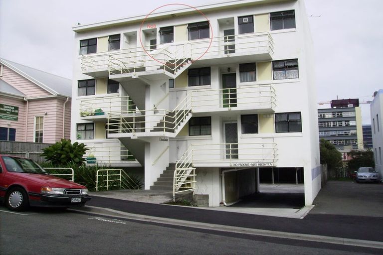 Photo of property in 2 Moncrieff Street, Mount Victoria, Wellington, 6011