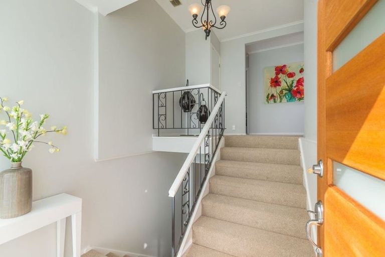 Photo of property in 55 Bruce Road, Glenfield, Auckland, 0629