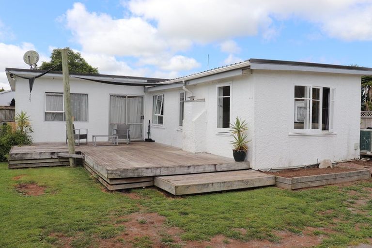 Photo of property in 5 Oak Avenue, Nawton, Hamilton, 3200