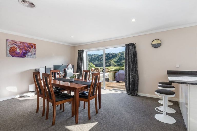 Photo of property in 675 Coast Road, Wainuiomata Coast, Wainuiomata, 5373
