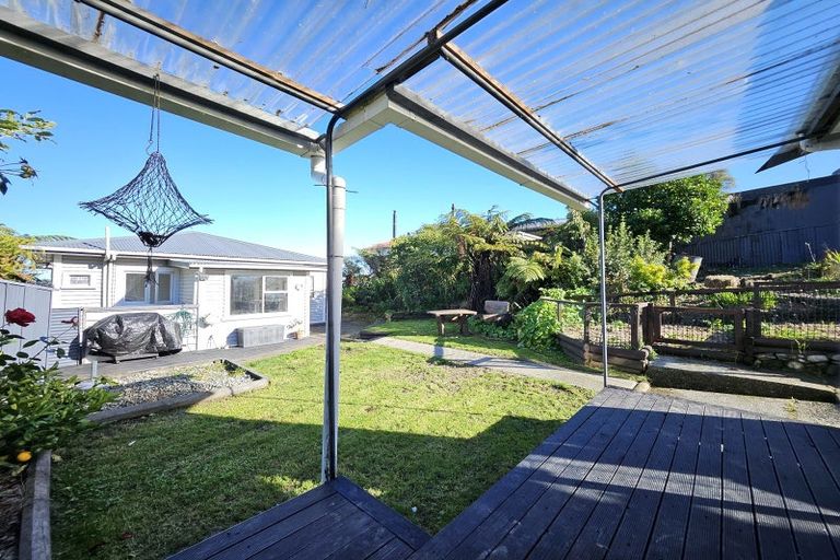 Photo of property in 11 Ashmore Avenue, Cobden, Greymouth, 7802