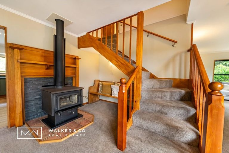 Photo of property in 87 Elmslie Road, Pinehaven, Upper Hutt, 5019