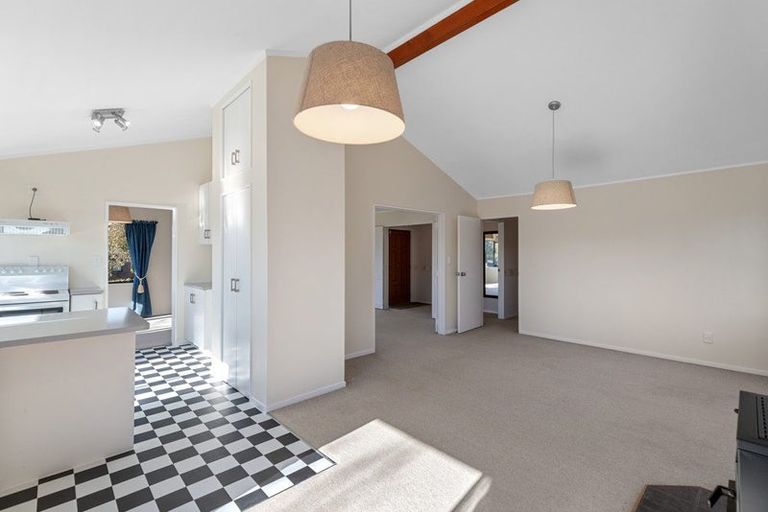 Photo of property in 2 Judena Place, Pukete, Hamilton, 3200