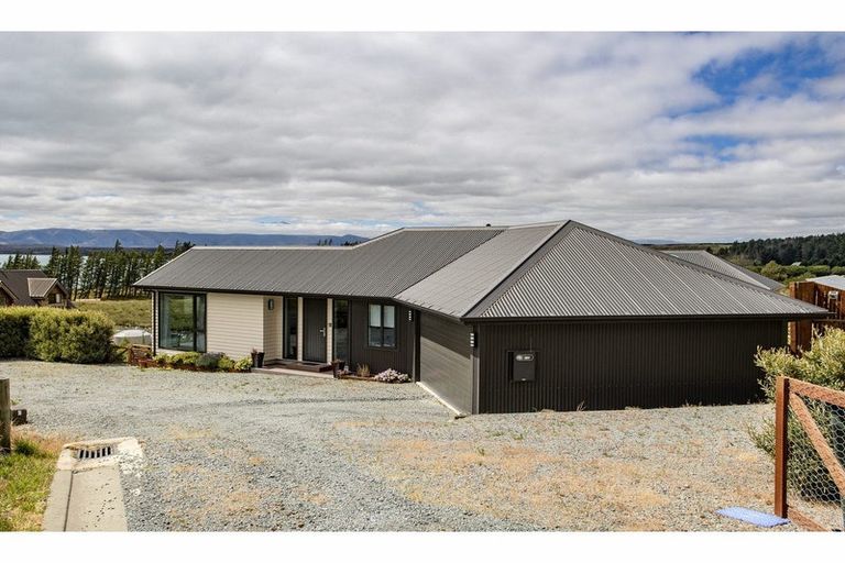 Photo of property in 98c Ohau Drive, Lake Ohau, Twizel, 9412