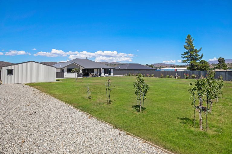 Photo of property in 45 Larch Crescent, Alexandra, 9320